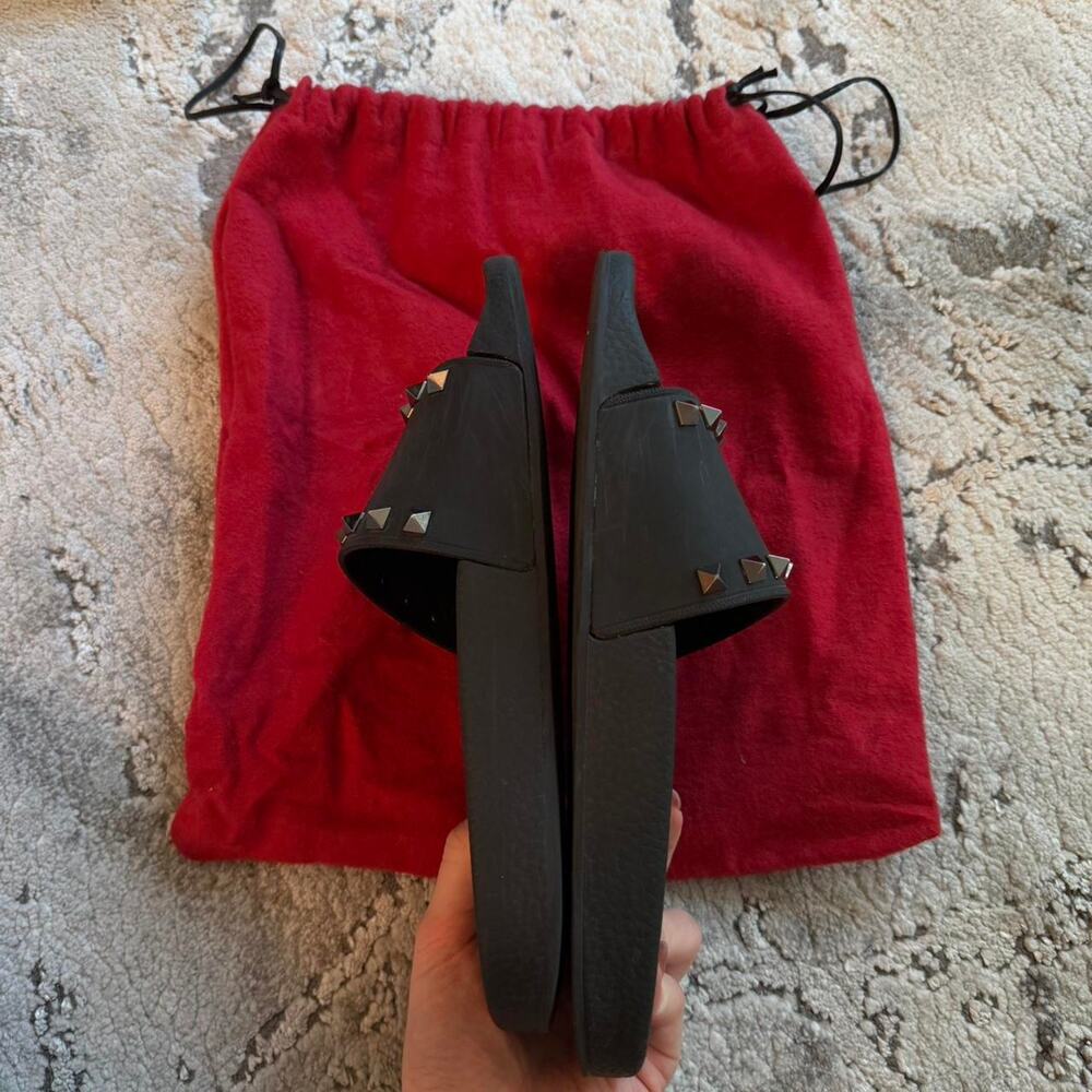 Valentino rockstud accents rubber slides size US 8 - Picture 2 of 3
